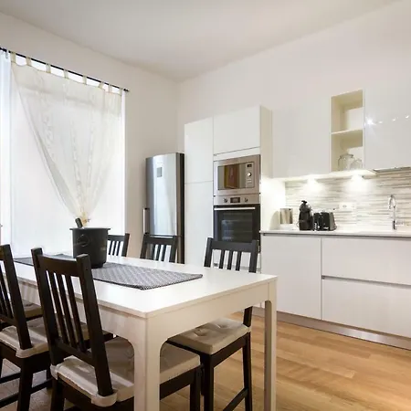 Regina Royal Flat